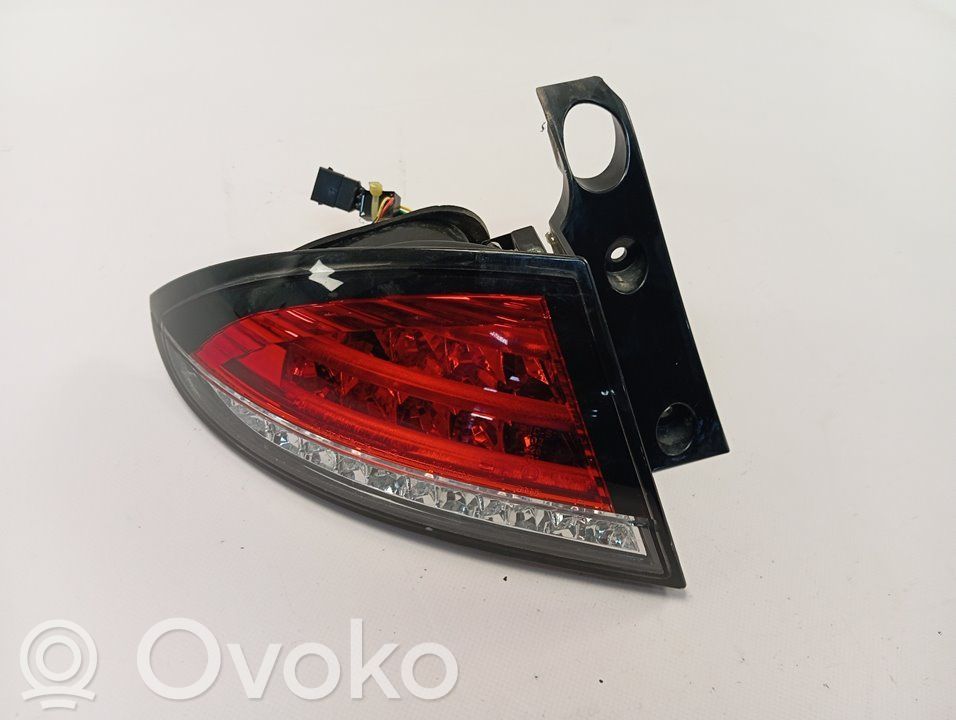 Takavalot   1P0945111C