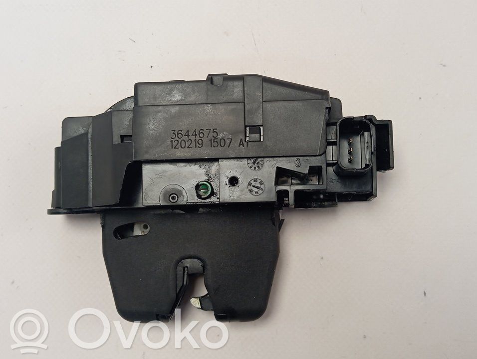Tailgate lock latch   3644675