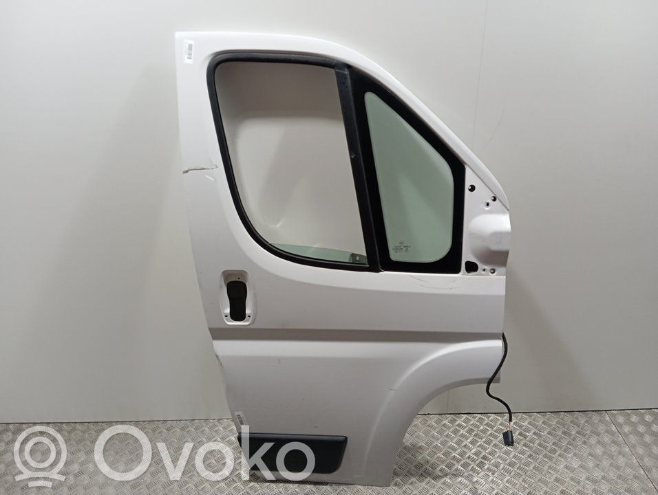 Puerta delantera   9004EC,1682477280,9010G8