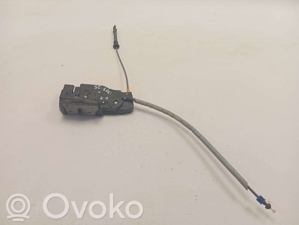 Mercedes-Benz GLA H247 Etuoven lukko 