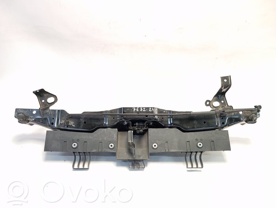 Belka tylna   P1118604