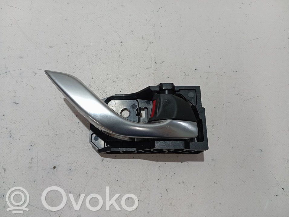 Manecilla interna puerta trasera   KD53