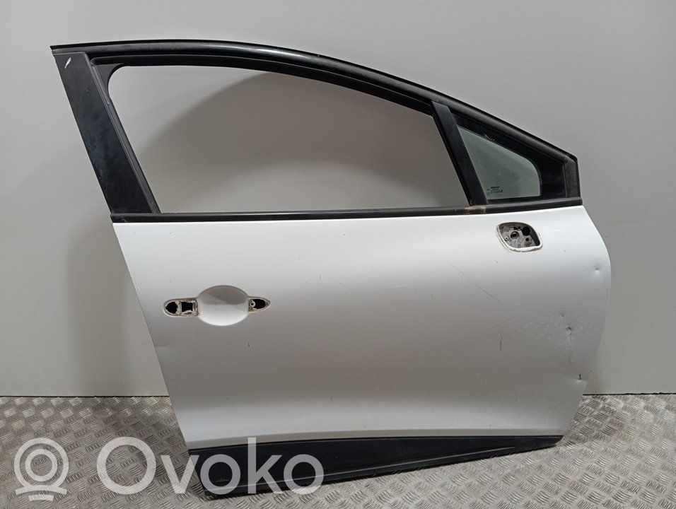 Renault Clio IV Drzwi przednie 