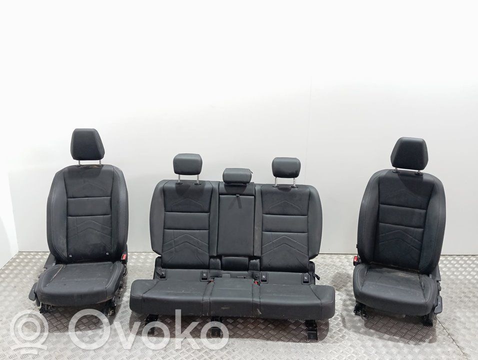 Seat set
