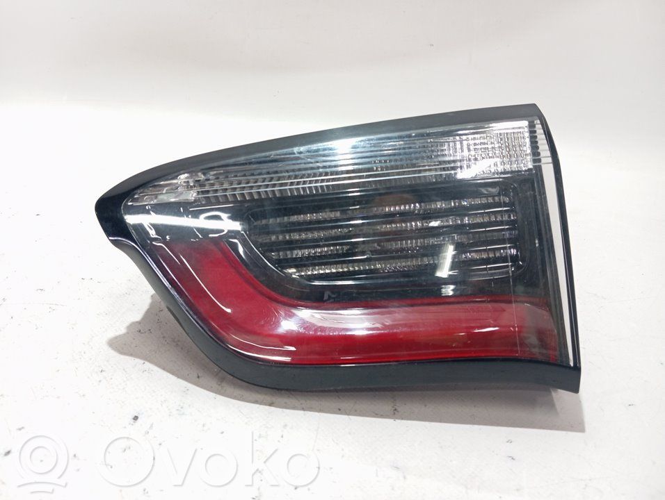 Jeep Compass Takaluukun takavalot 