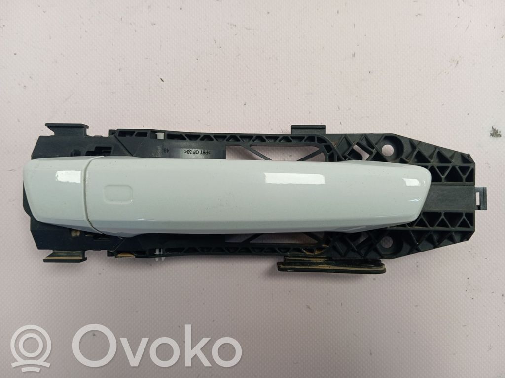 Manecilla externa puerta trasera   8V0839885