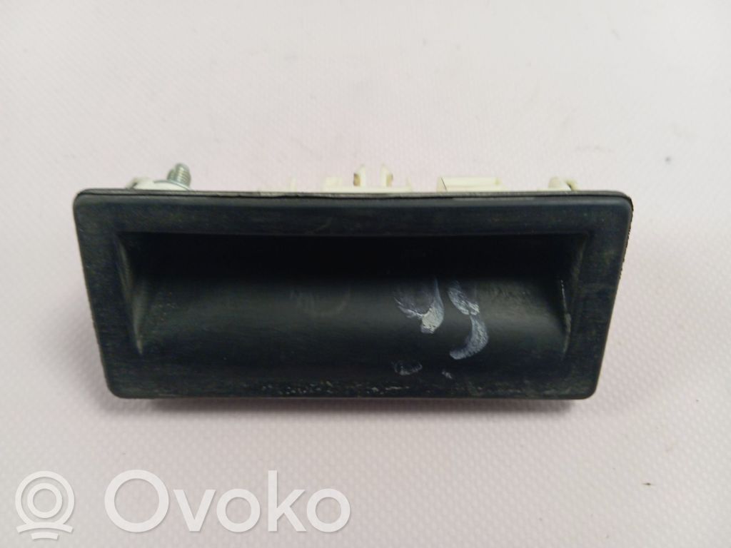 Manecilla externa puerta trasera   5N0827566