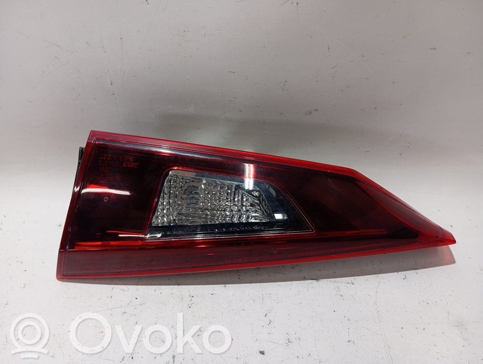 Mazda 3 III Takaluukun takavalot 