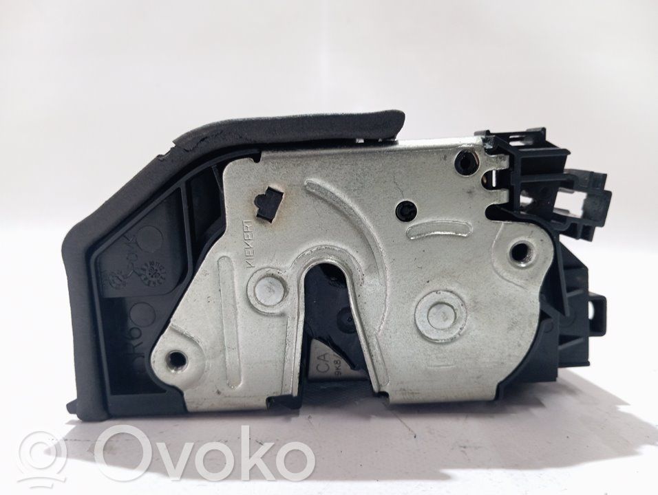 Rear door lock   51227202148