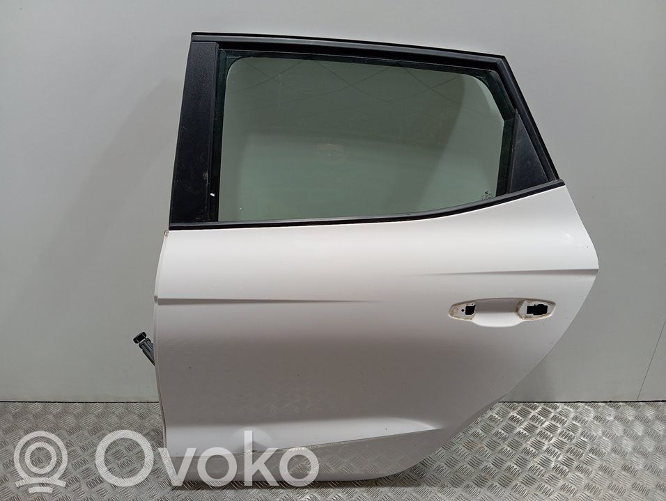 Drzwi tylne   6F0833051B,6F0833051E