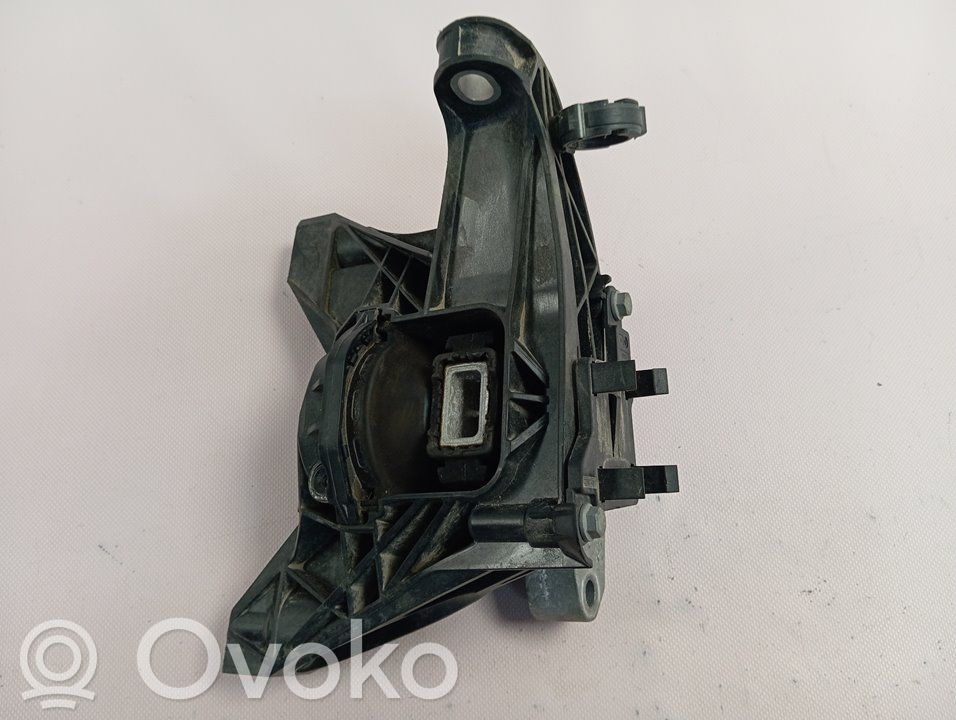 Moottorin kiinnikekorvake   9820297580