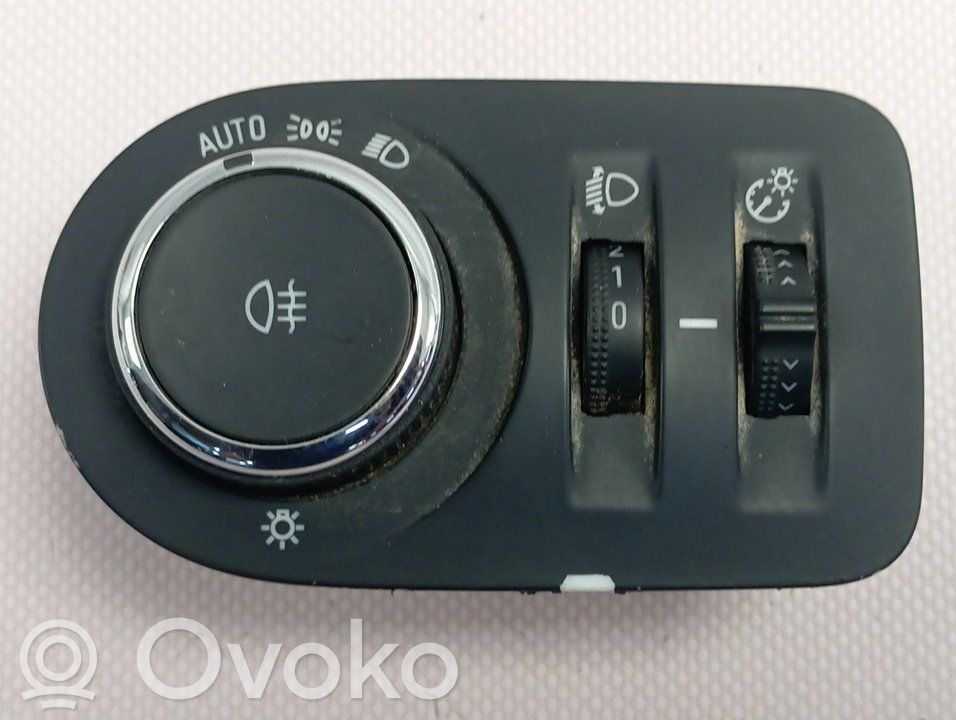 Panel lighting control switch   39085923,17018960