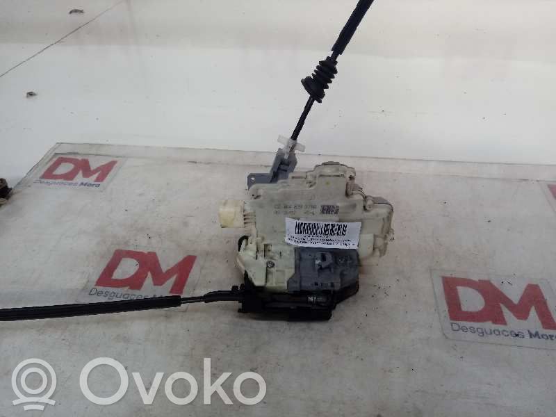 Volkswagen Passat Alltrack Rear door lock 