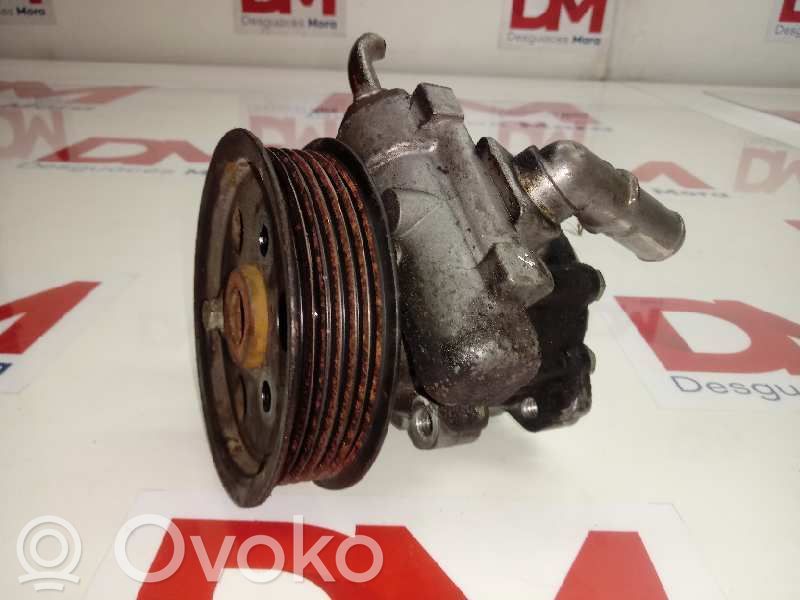 Ohjaustehostimen pumppu   4R833A674AB