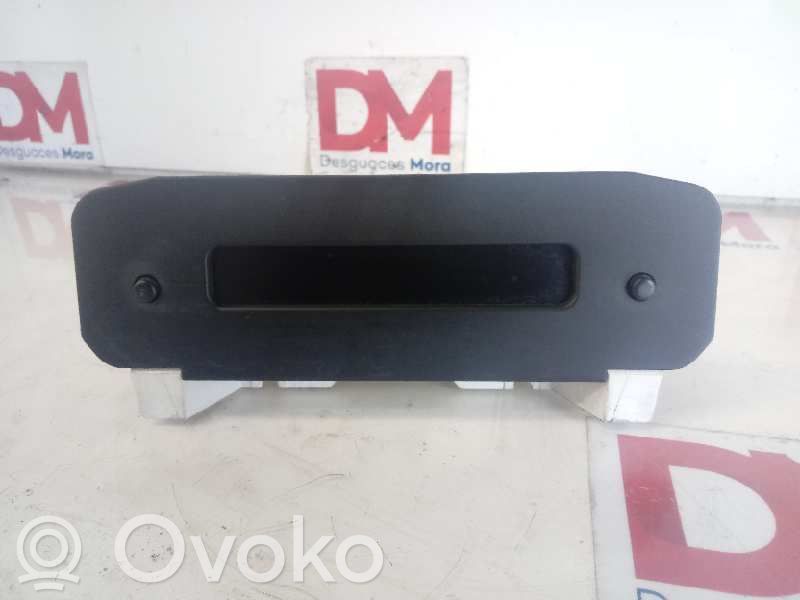 Peugeot 206 Clock 