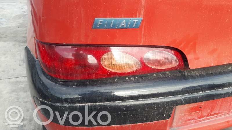 Fiat Seicento/600 Задний фонарь в кузове 