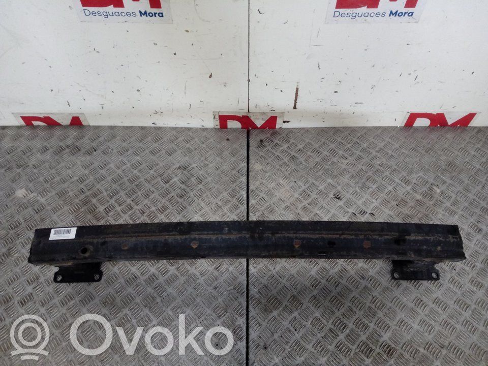 Soporte del parachoques delantero