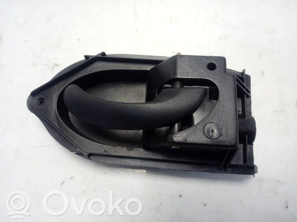 Front door interior handle   P56KB