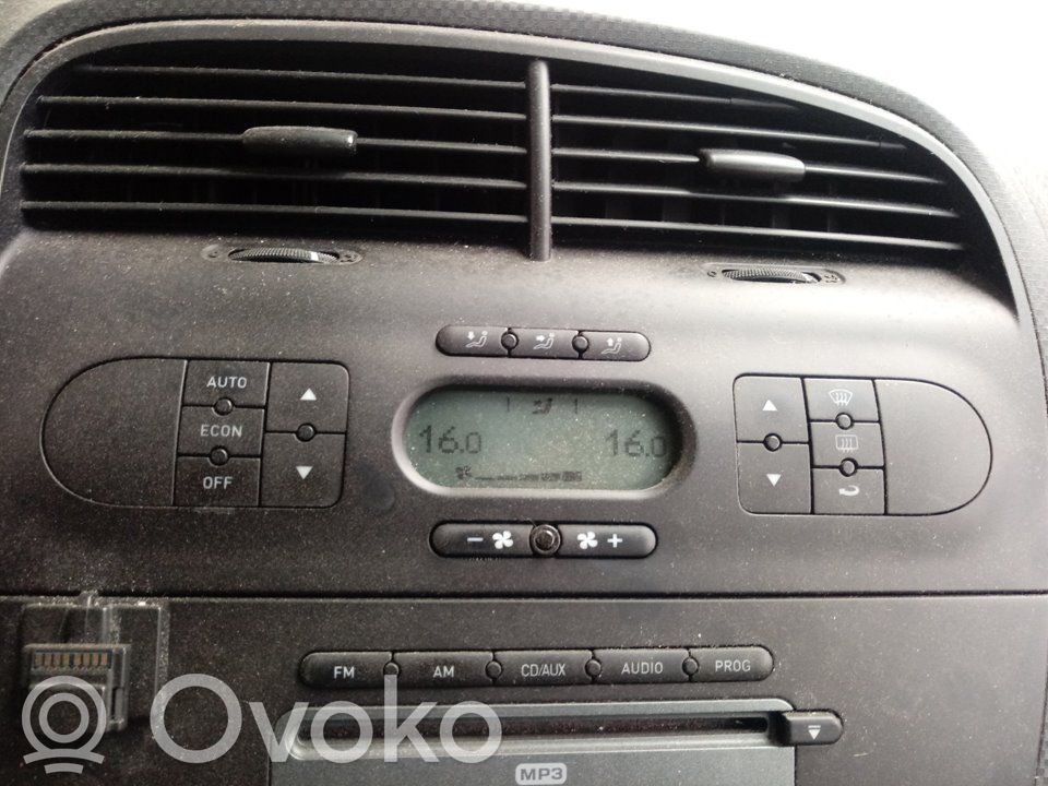 Climate control unit   5HB00887600,5P0907044B