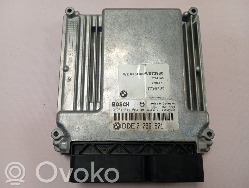 BMW X3 E83 Engine control unit/module 