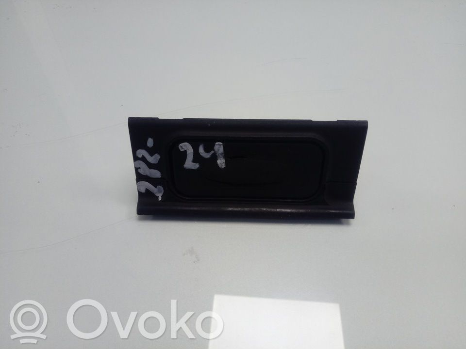 Manecilla externa puerta trasera   8200076258