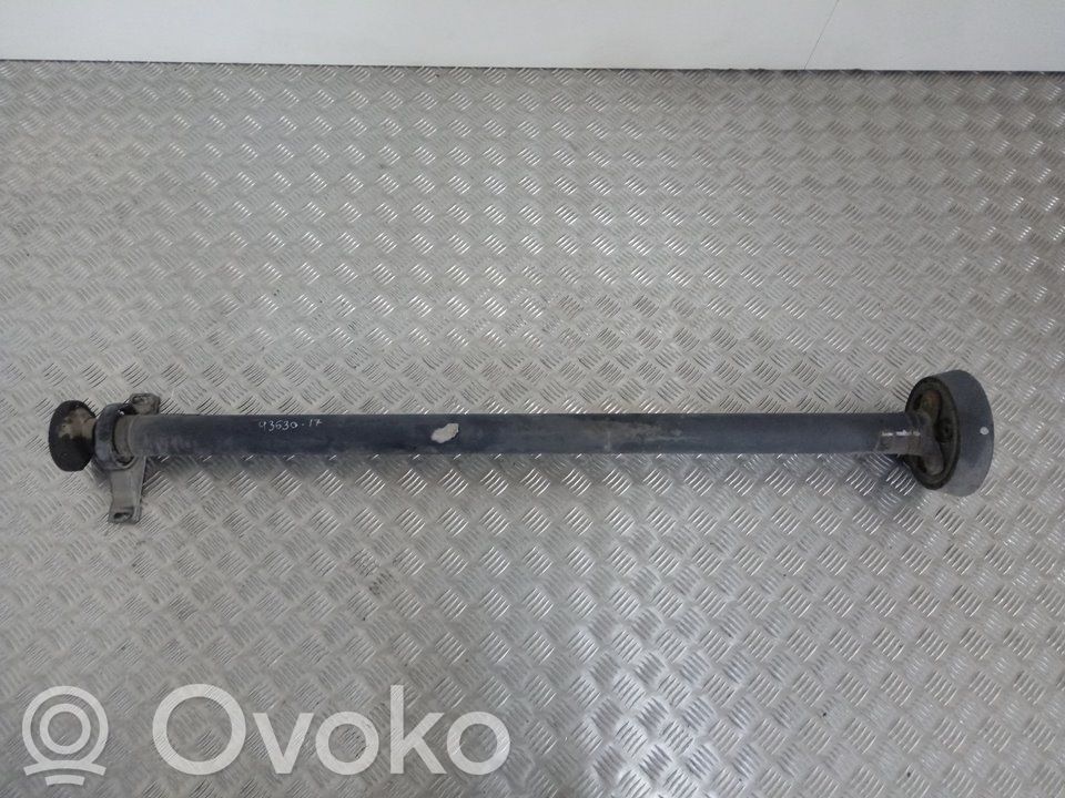 Środkowy wał napędowy