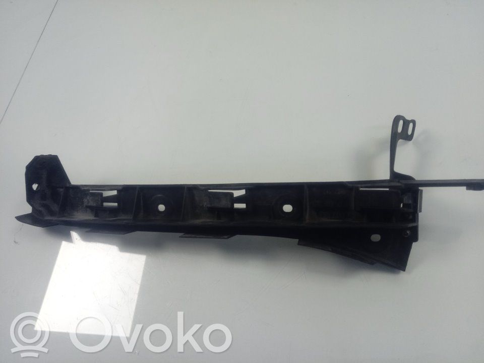 Soporte del parachoques delantero   7L5807183