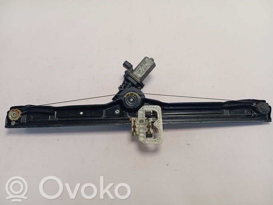 Iveco Daily 45 - 49.10 Alzacristalli manuale della portiera anteriore 