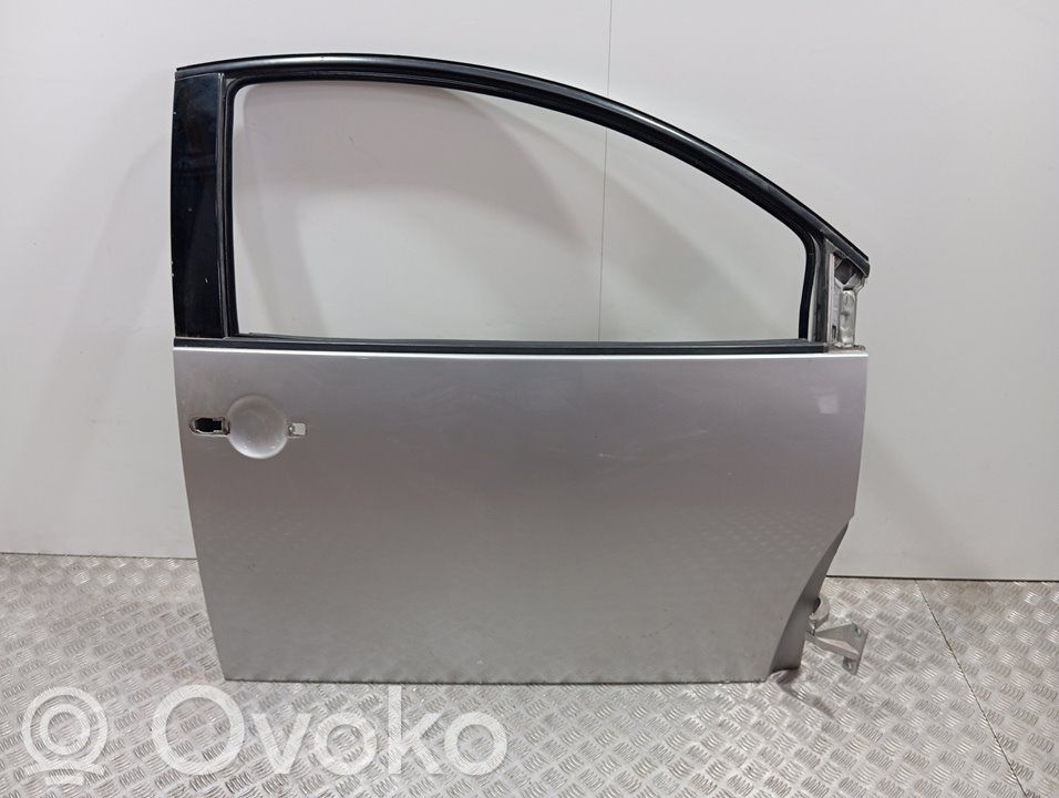 Volkswagen New Beetle Puerta delantera 