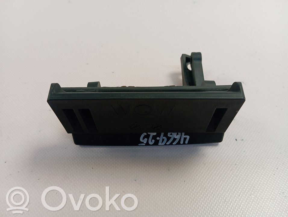 Nissan Pathfinder R51 Takaoven ulkokahva 