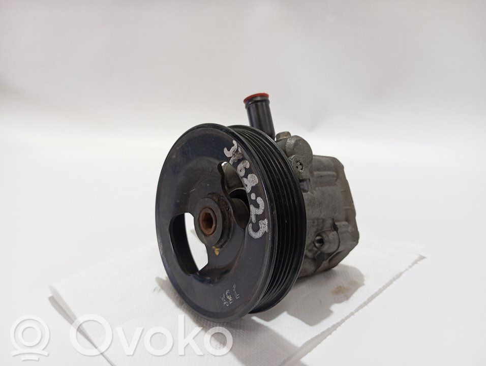Ohjaustehostimen pumppu   0K55232600D