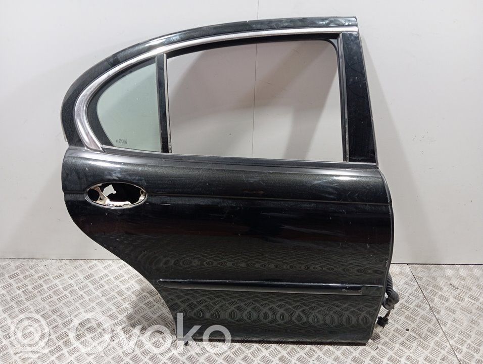 Galinės durys   C2S17666,1X43F24630AH