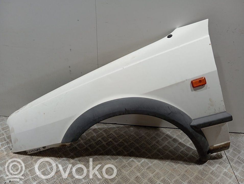 Volkswagen Polo II 86C 2F Aripă 