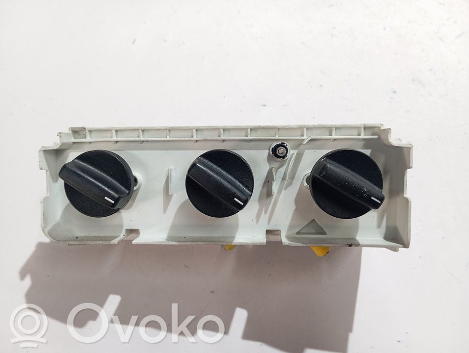 BMW 3 E36 Air conditioner control unit module 