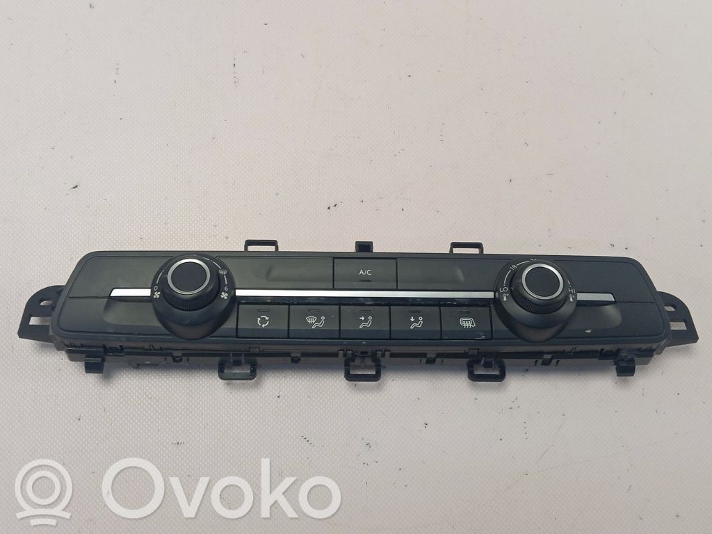 Opel Vivaro Climate control unit 