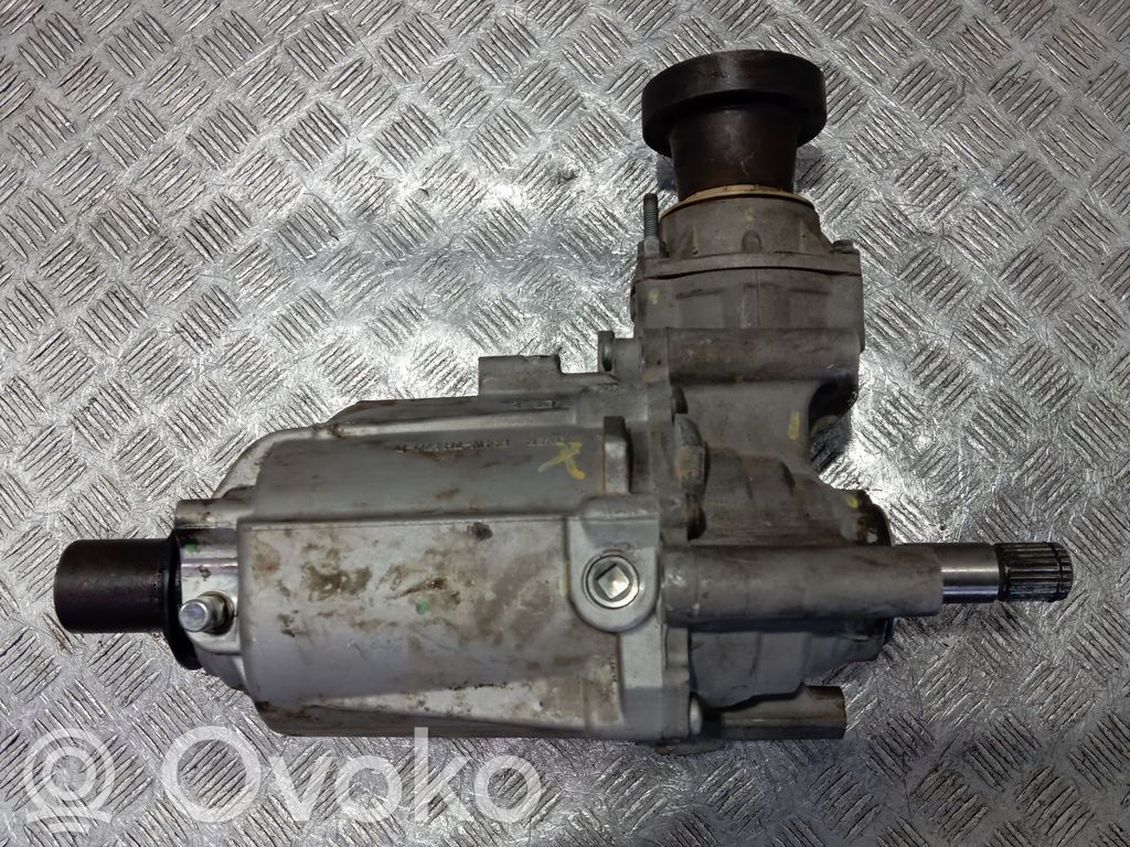 Gearbox transfer box case   C2S17998,1X4W7L486DE