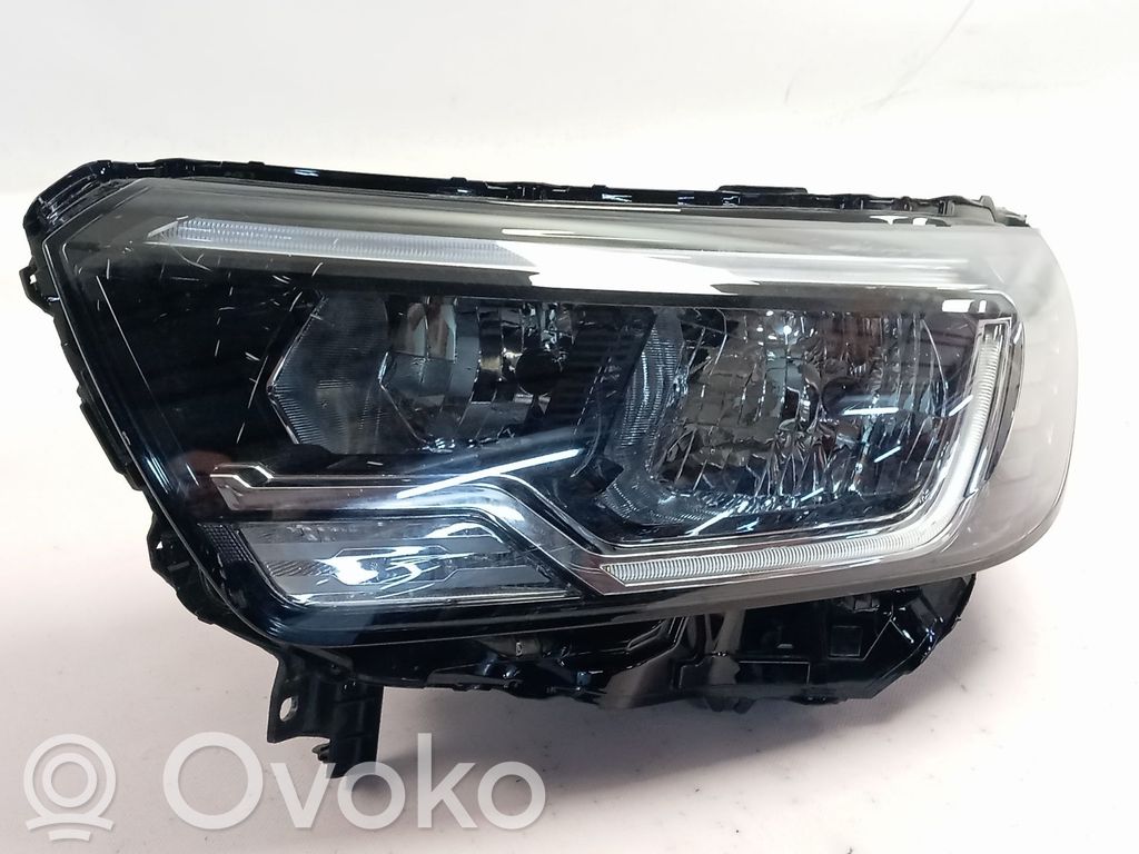 Renault Captur II Headlight/headlamp 