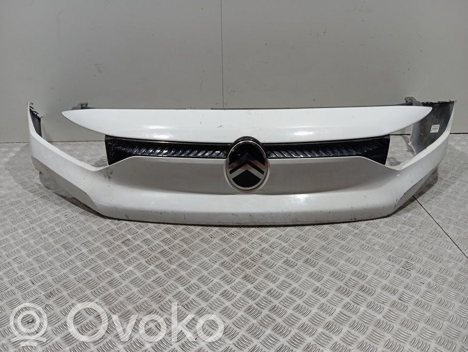 Peugeot Expert Parachoques delantero 