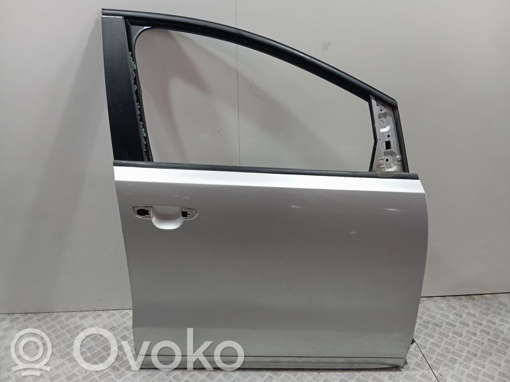 Puerta delantera   7N0831056AF
