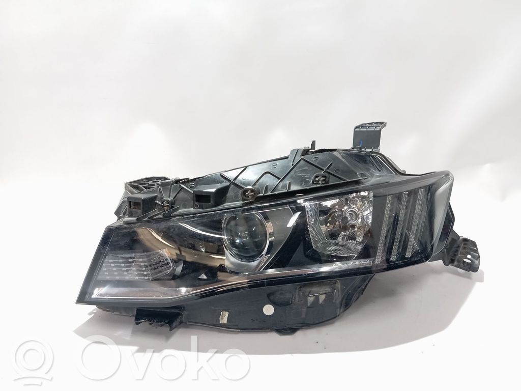 Peugeot 508 Lampa przednia 