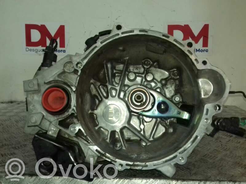 KIA Carens III Manualna 5-biegowa skrzynia biegów 