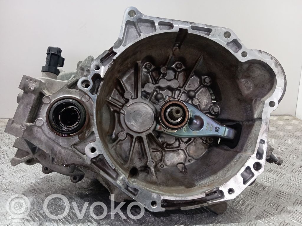 KIA Carens III Scatola del cambio manuale a 5 velocità 
