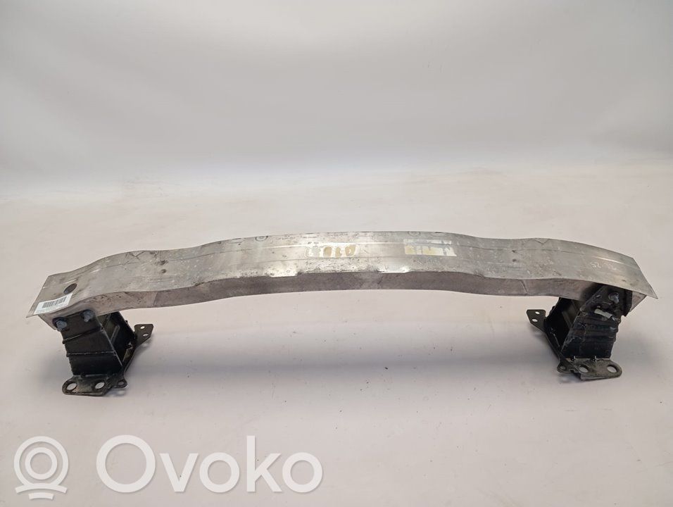 Etupuskurin kannake   8P0807113B