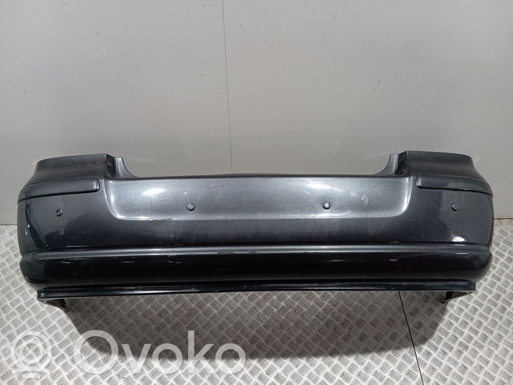 Toyota Avensis T250 Parachoques 