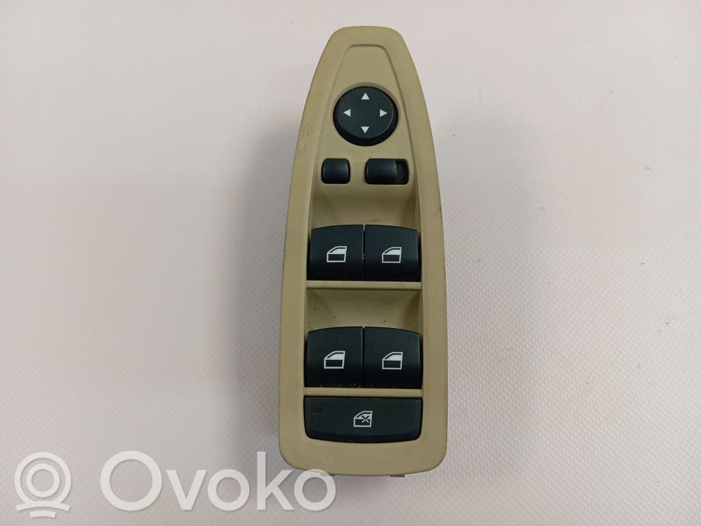 Electric window control switch   61319362107,920811102