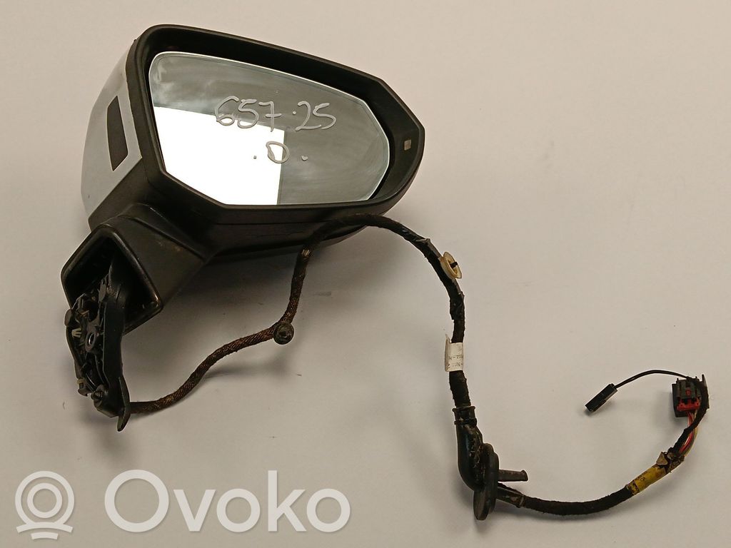 Audi Q3 F3 Elektryczne lusterko boczne drzwi przednich 