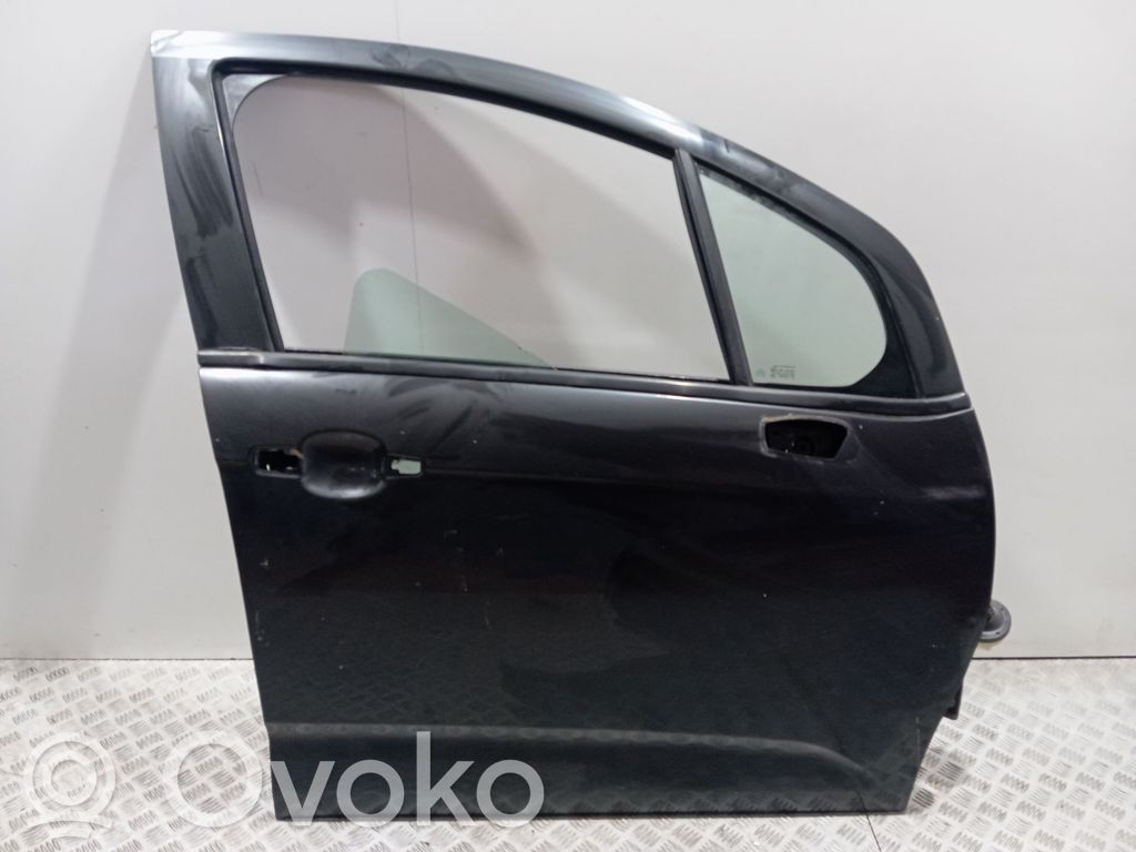 Priekinės durys   9004CG