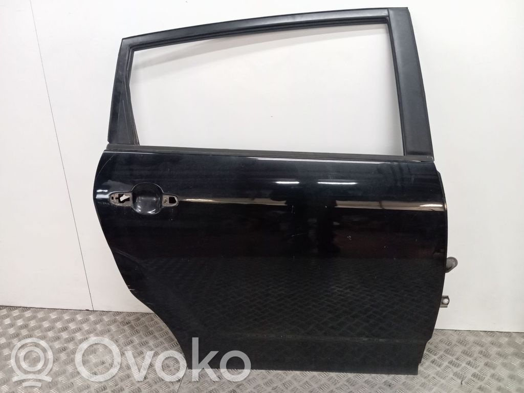 Puerta trasera   670030F010