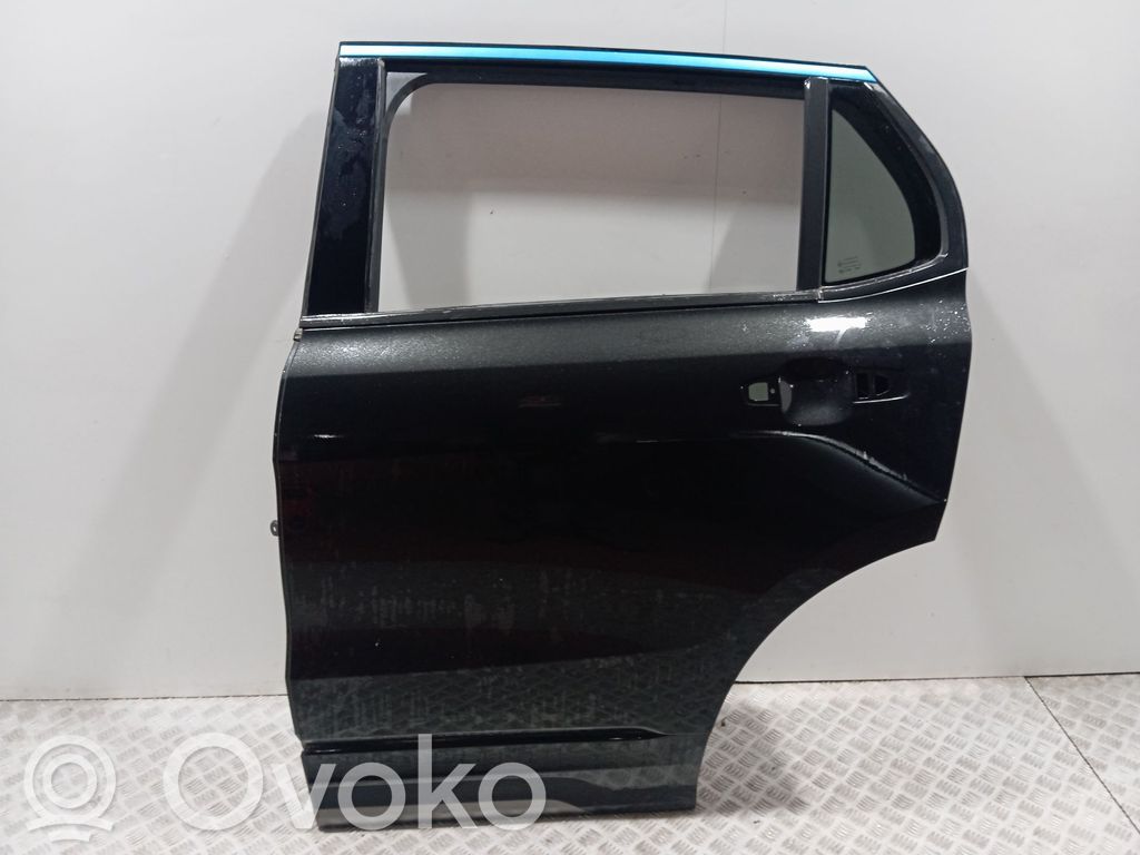 Lynk & co 01 Puerta trasera 