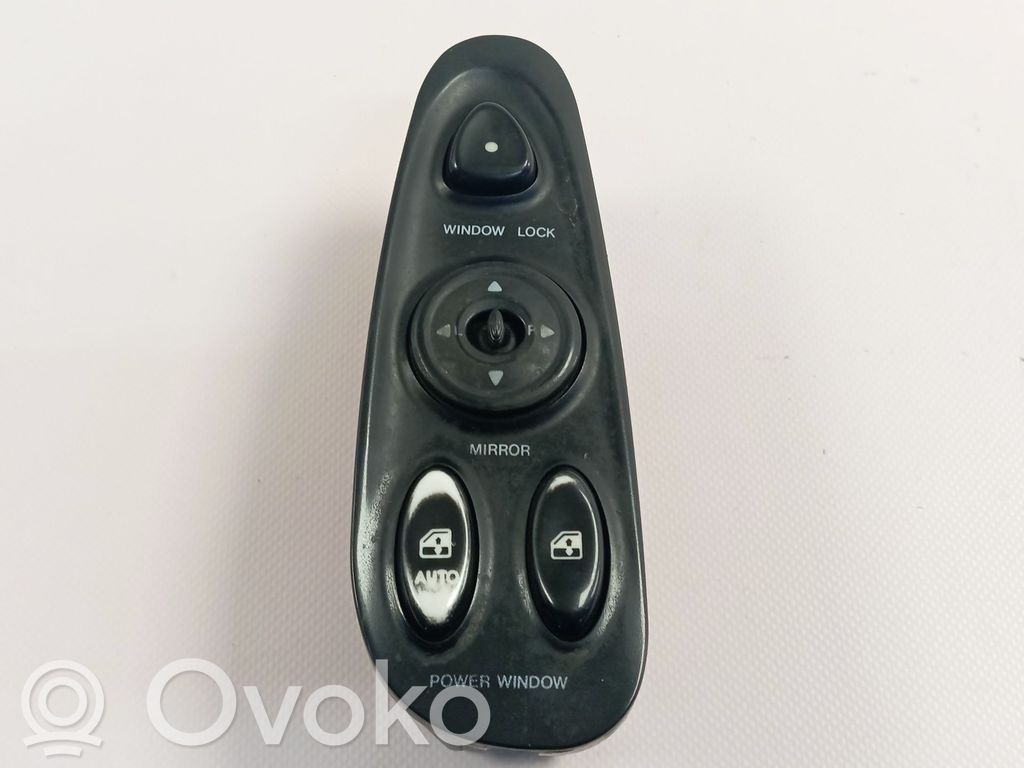 Hyundai Coupe Electric window control switch 